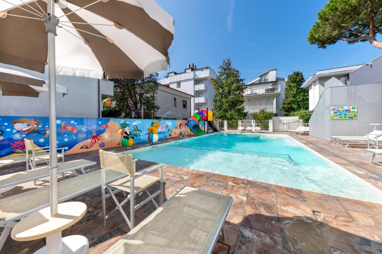 Residence Filmare Риччоне Экстерьер фото